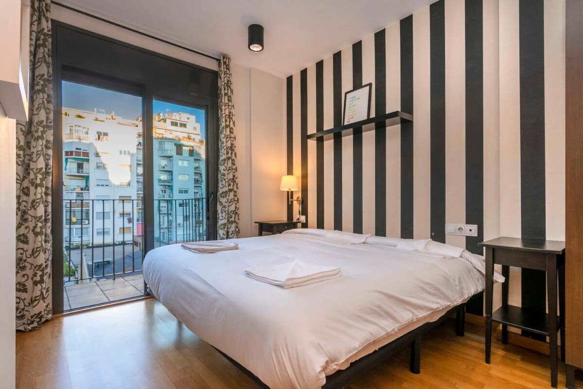 Modern And Bright Apartment In Eixample 3-1 Барселона Екстер'єр фото