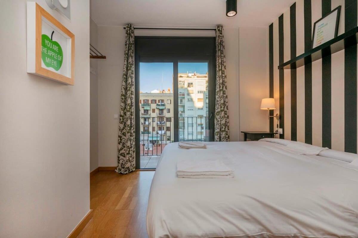 Modern And Bright Apartment In Eixample 3-1 Барселона Екстер'єр фото